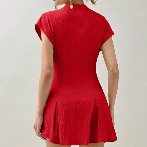 Red Elegant Women's Pleated Collar Short Sleeve Blouse - Picture 2 of 6